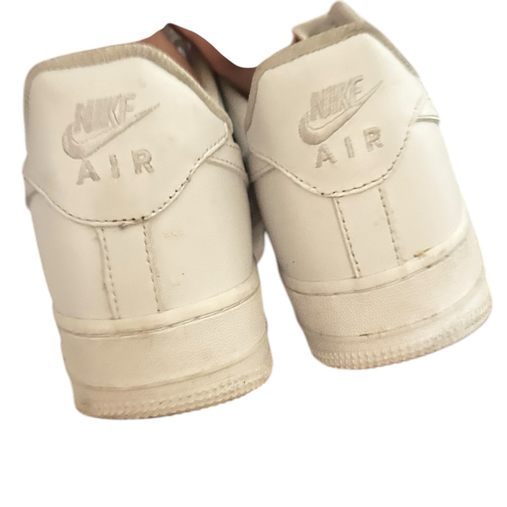 Nike Air Force 1's '07 Triple White Shoes Sz 10.5 Women/Sz 9 Men #315122-111 - Picture 7 of 9